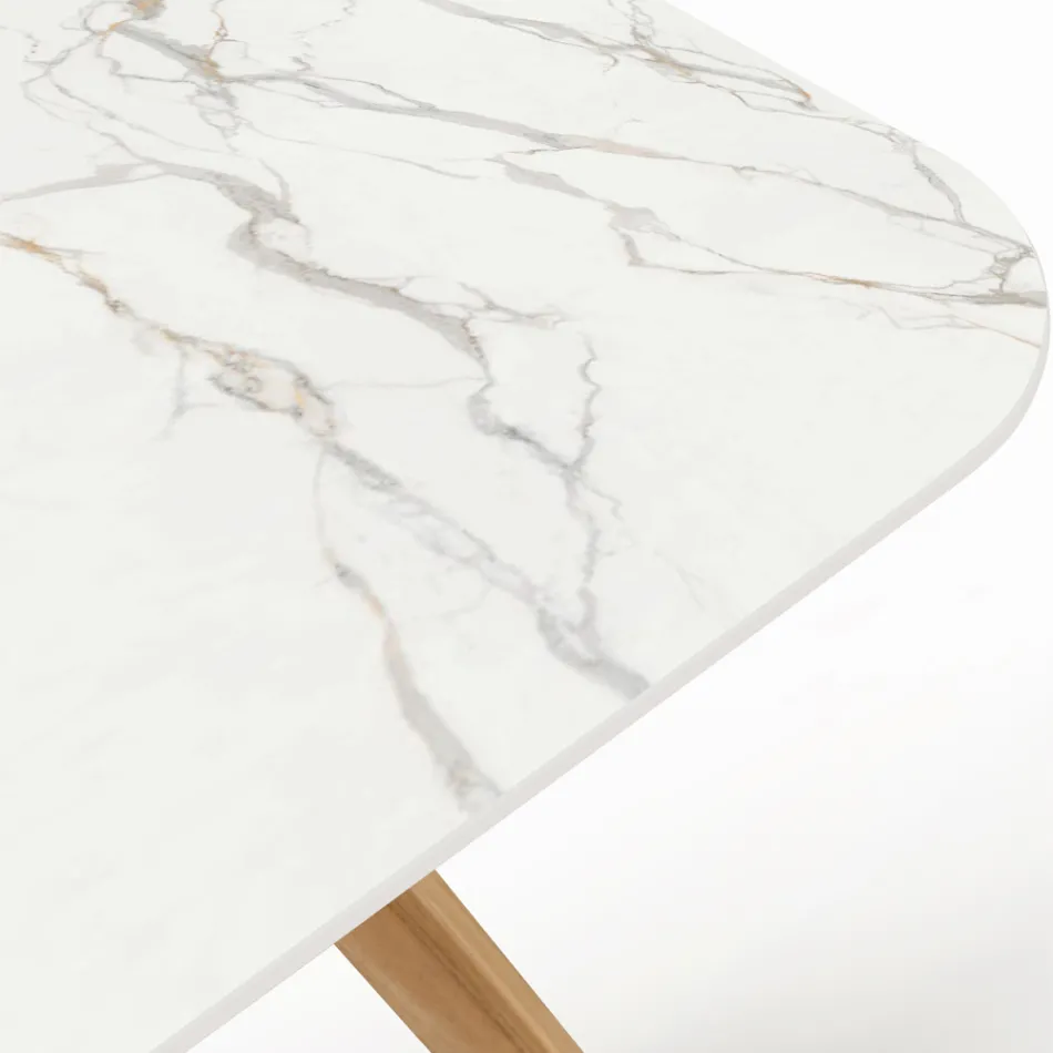 Buitentafel met houten onderstel en Calacatta Oro keramisch blad - Infinity Viadurini