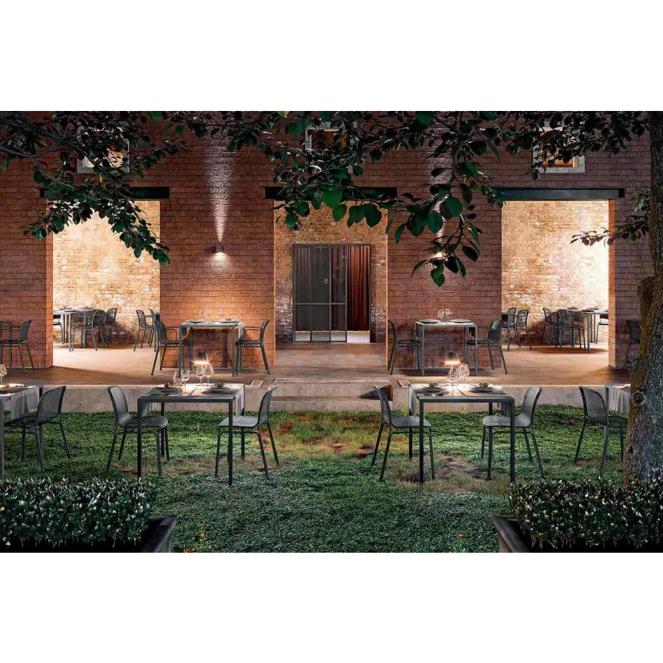 Vierkante buitentafel gemaakt in Italië - Benedict Viadurini