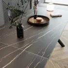 Uitschuifbare eettafel (200/230 cm) van glas, keramiek en metaal - Naisha Viadurini
