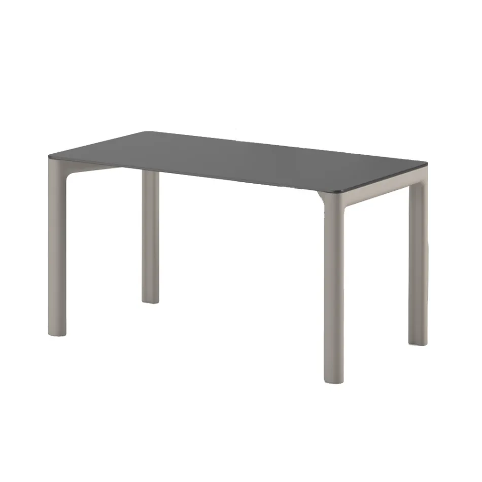 Design eettafel in Hpl en gekleurd polyethyleen Made in Italy - Jamala Viadurini