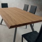 Eettafel in hout en aluminium Made in Italy, kostbaar - Lingotto Viadurini