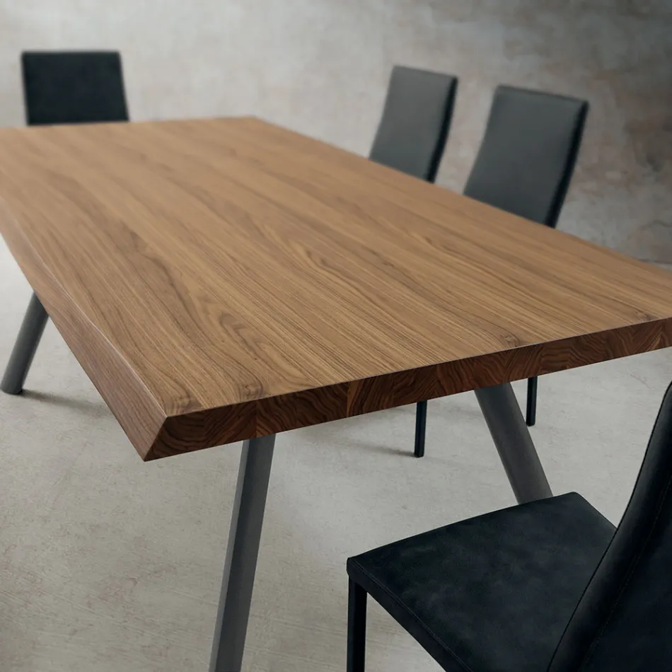 Eettafel van hout en aluminium, gemaakt in Italië, kostbaar - Lingotto Viadurini