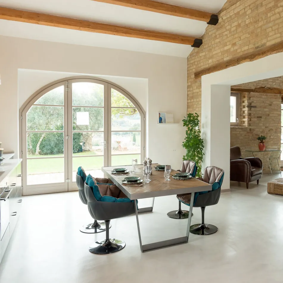 Eettafel van gerecycled tropisch hout en metalen poten - glijbaan Viadurini