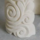 ovale eettafel in steen en modern design kristal Aden Viadurini