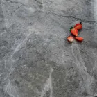 Moderne ronde eettafel in keramisch marmer en metaaleffect - Jarvis Viadurini