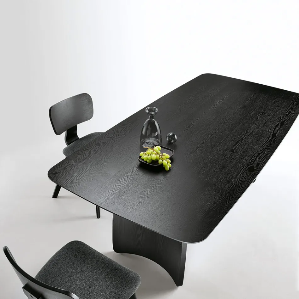 Tafel met houtlook en gebogen poten, verkrijgbaar in twee maten en diverse afwerkingen - Argo Viadurini
