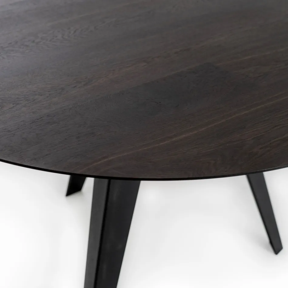 Vaste ronde tafel met eiken fineerblad en metalen onderstel - Cyclamen Viadurini