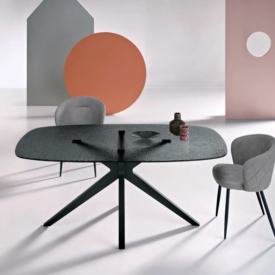 Ovale tafel van 180x100 cm in gerookt gehamerd glas en metaal - Domus Viadurini