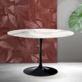 Saarinen Tulip ronde tafel H 74 cm in Florim Statuario mat keramiek - Scharlakenrood