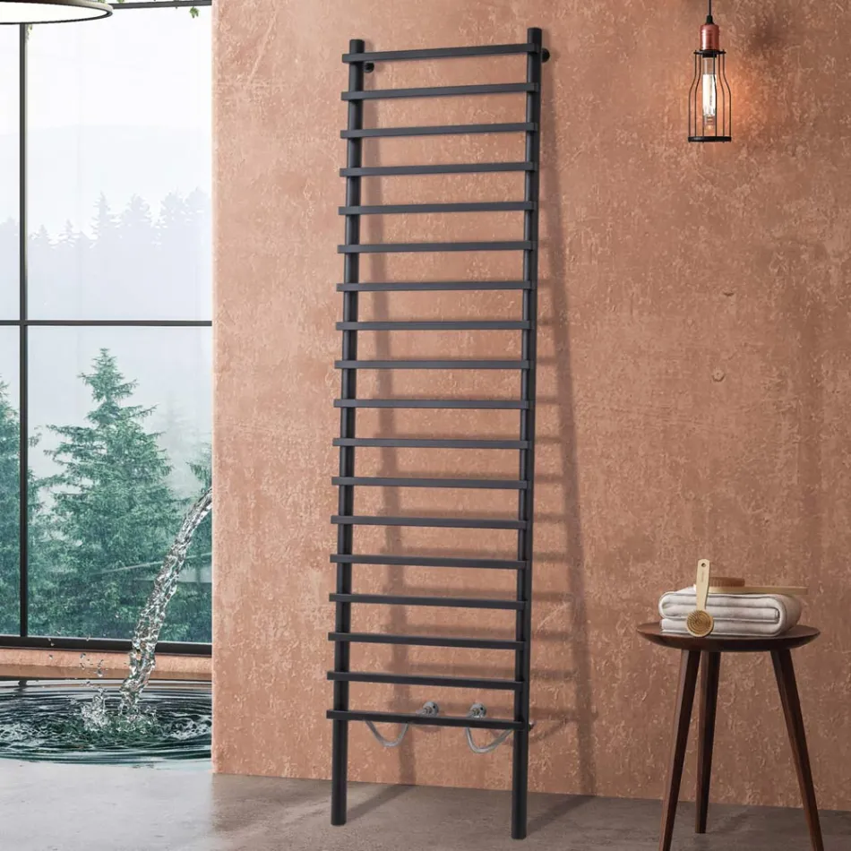 Zwarte hydraulische radiator van koolstofstaal, gemaakt in Italië - Raggio Viadurini