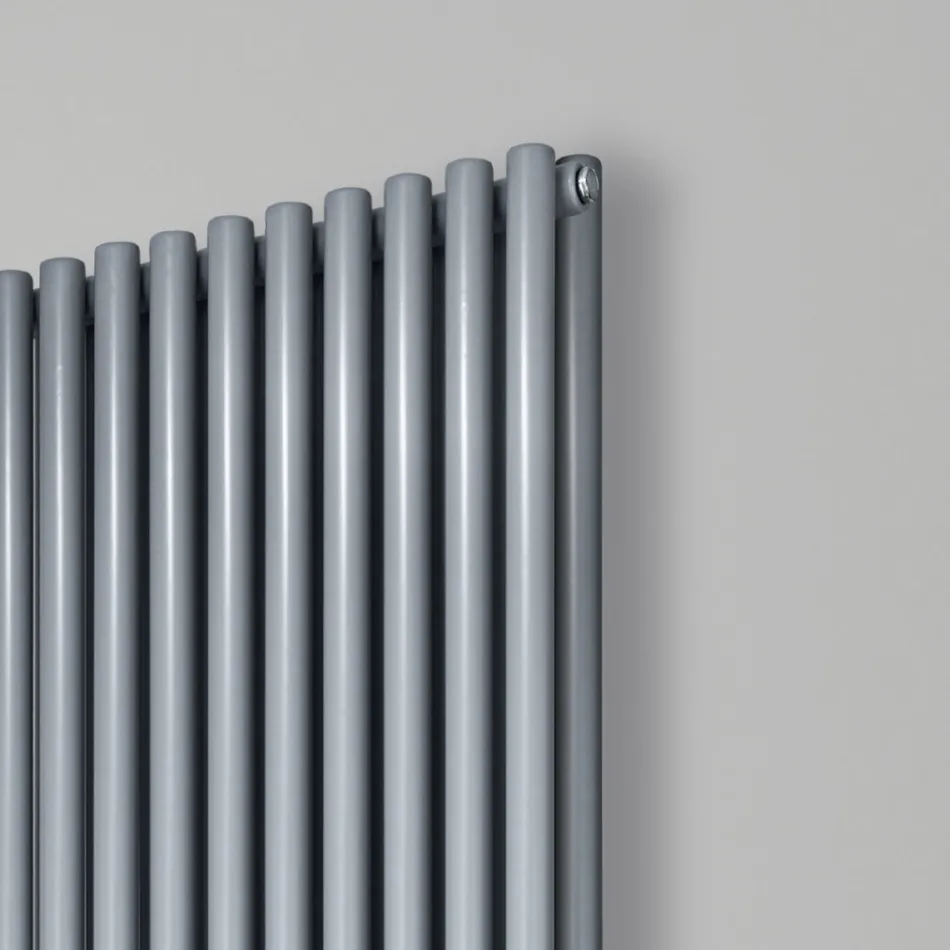 Hydraulische radiator met horizontale collectoren en verticale buizen - Colomba Viadurini