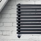 Hydraulische radiator met verticale collectoren en horizontale buizen - Samengesteld Viadurini