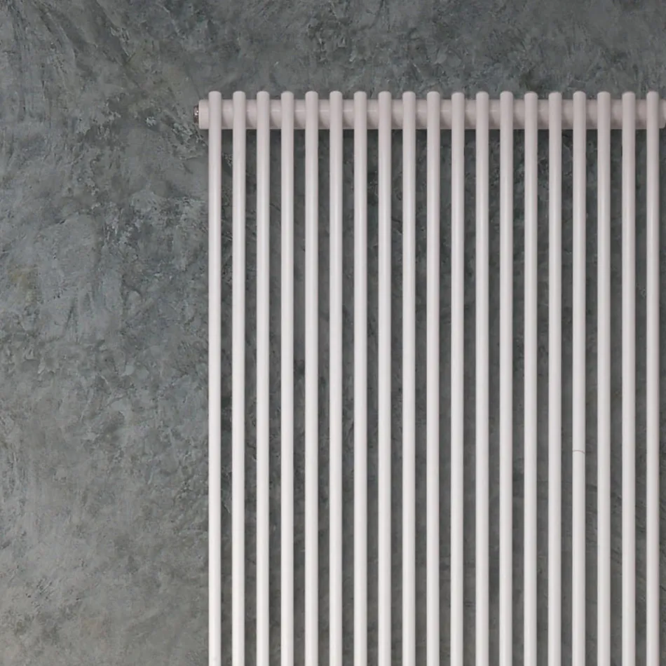 Hydraulische radiator met een reeks verticale elementen gemaakt in Italië - koolstof Viadurini