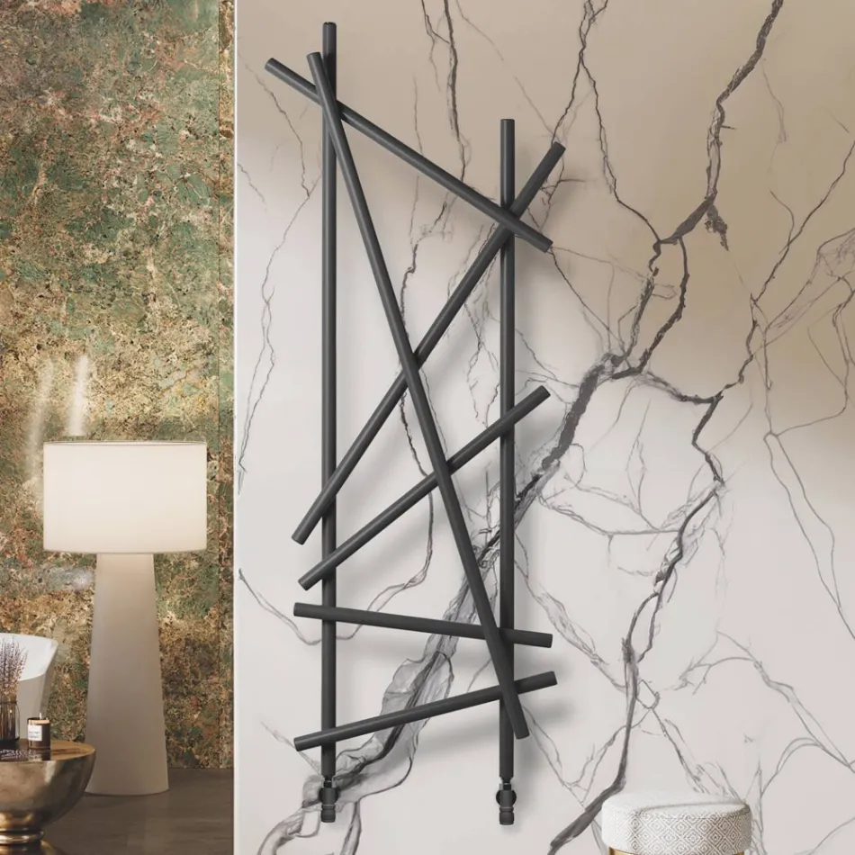 Stalen hydraulische radiator met ronde sectiebuizen gemaakt in Italië - Willekeurig Viadurini