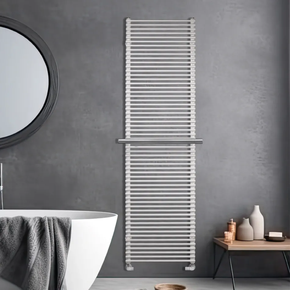 Radiator met diverse stijlen en stangen in verschillende hoogtes en breedtes, gemaakt in Italië - Brace Viadurini