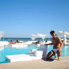 Trona drijvende stoel wit ontwerp gemaakt in Italië Viadurini