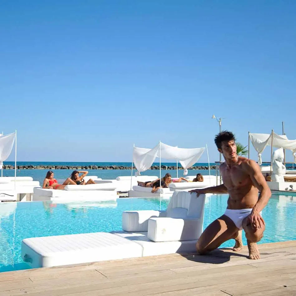 Trona drijvende stoel wit ontwerp gemaakt in Italië Viadurini