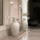 Hoge witte keramische vaas met versierde punt, handgemaakt in Italië - Verio Viadurini