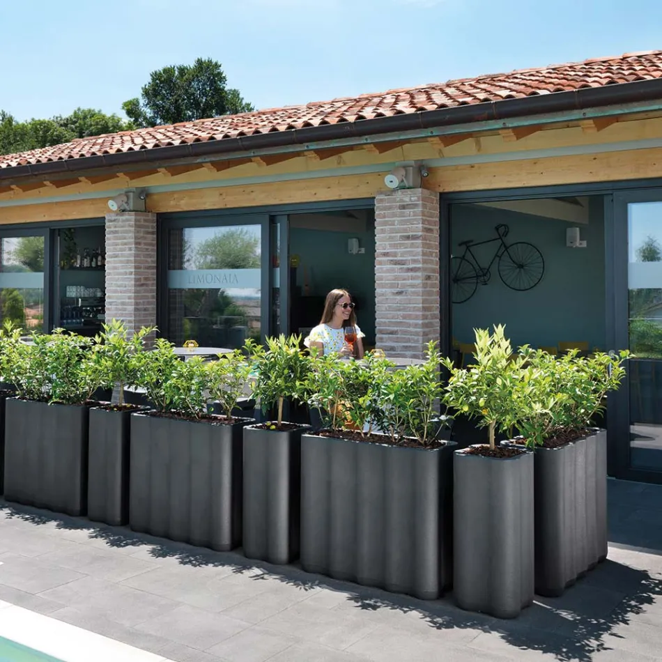 Buitenvaas in gekleurd polyethyleen 2 maten Made in Italy - Barbia Viadurini