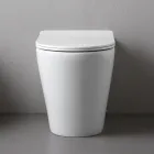 Vrijstaand toilet met slanke softclose-zitting in wit keramiek - Salice Viadurini