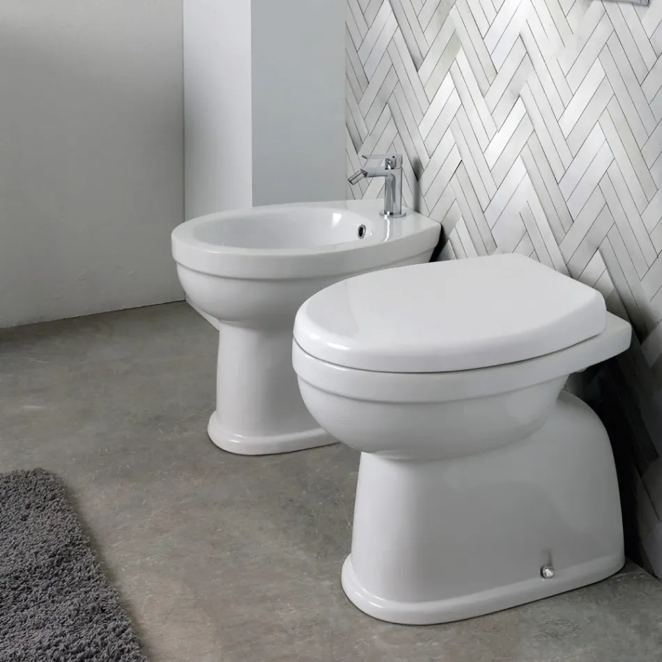 Vrijstaand keramisch toilet met polyester zitting en modern design - Silica Viadurini